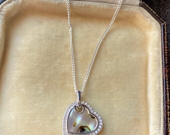 Gorgeous Sterling Silver Mother of Pearl Paua Shell & Cubic Zirconia Heart Pendant Necklace!