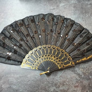 Black Sequins Embroidery Peacock Effect Ladies Unisex Hand Fan Decorative Burlesque Folding Fashion Fan 35cm Span