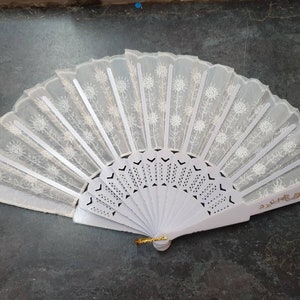 White Sequins Embroidery Peacock Effect Ladies Unisex Hand Fan Decorative Burlesque Folding Fashion Fan 35cm Span image 3