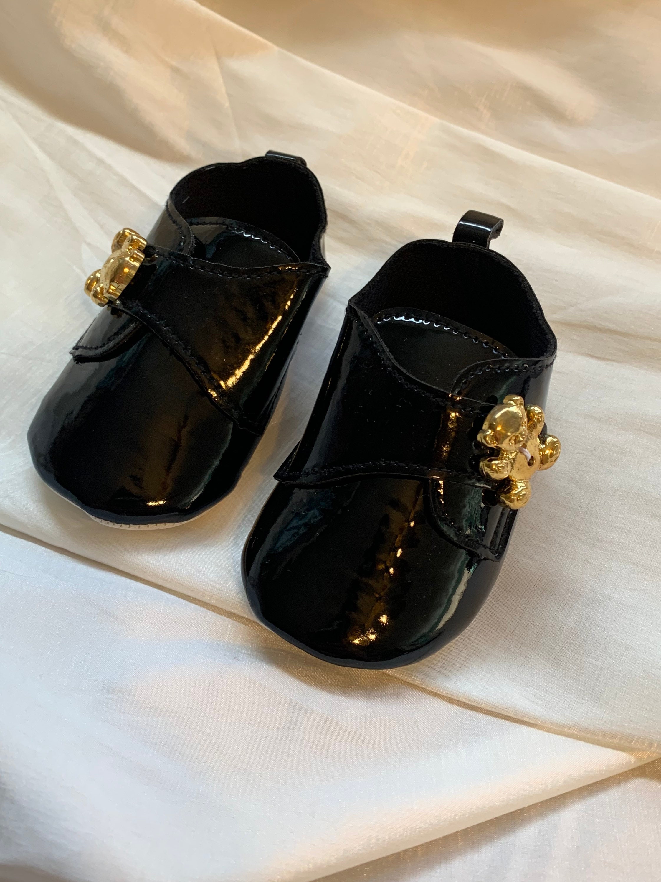 Baby boy deals patent shoes
