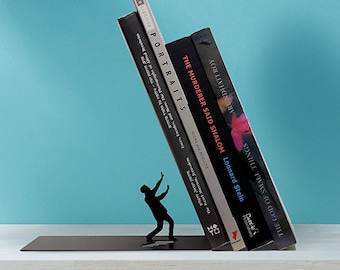 Unique Floating Bookend – Creative Metal Book Holder with Illusion Effect for Design Fans