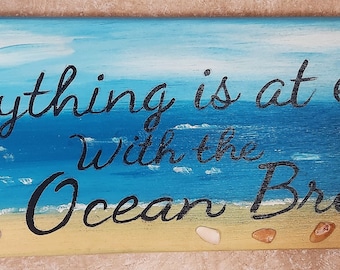 Letrero de playa pintado a mano con conchas marinas, decoración de cabaña costera