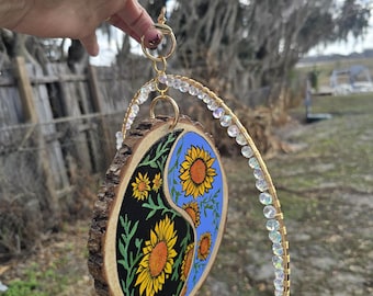 Atrapasol/molino de viento hecho a mano con rodajas de madera de girasol – Decoración de patio bohemia