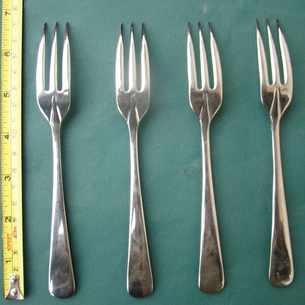 Georgian House AMERICAN ANTIQUE pattern 4 Salad Forks  18-8 Stainless Japan 6 3/4"