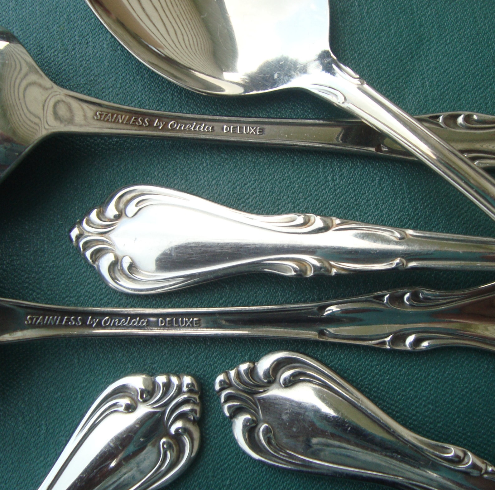 SUTTON PLACE 6 Oval Soup Spoons 6 3/4 Oneida Deluxe Etsy