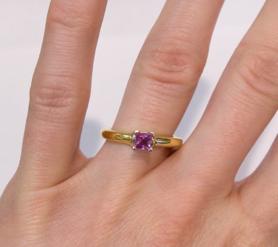 18K Pink Sapphire Solitaire - image 1