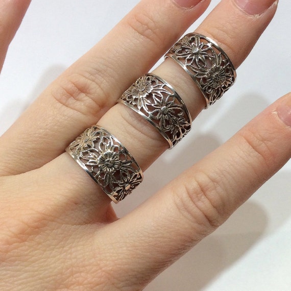 REDUCED!! Sterling Silver Floral Hand-carved Band… - image 1