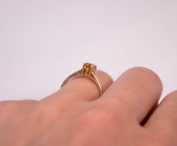 10K Yellow Oval Stone Ring - image 2