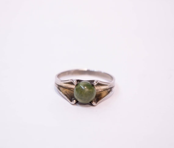 Sterling Silver Green Stone Ring - image 6