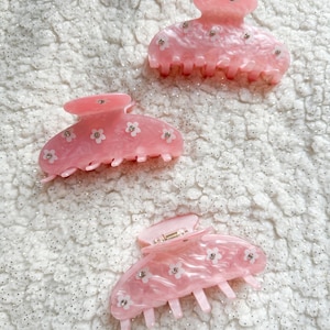 Blush Pink Daisy Rhinestone Claw Clip