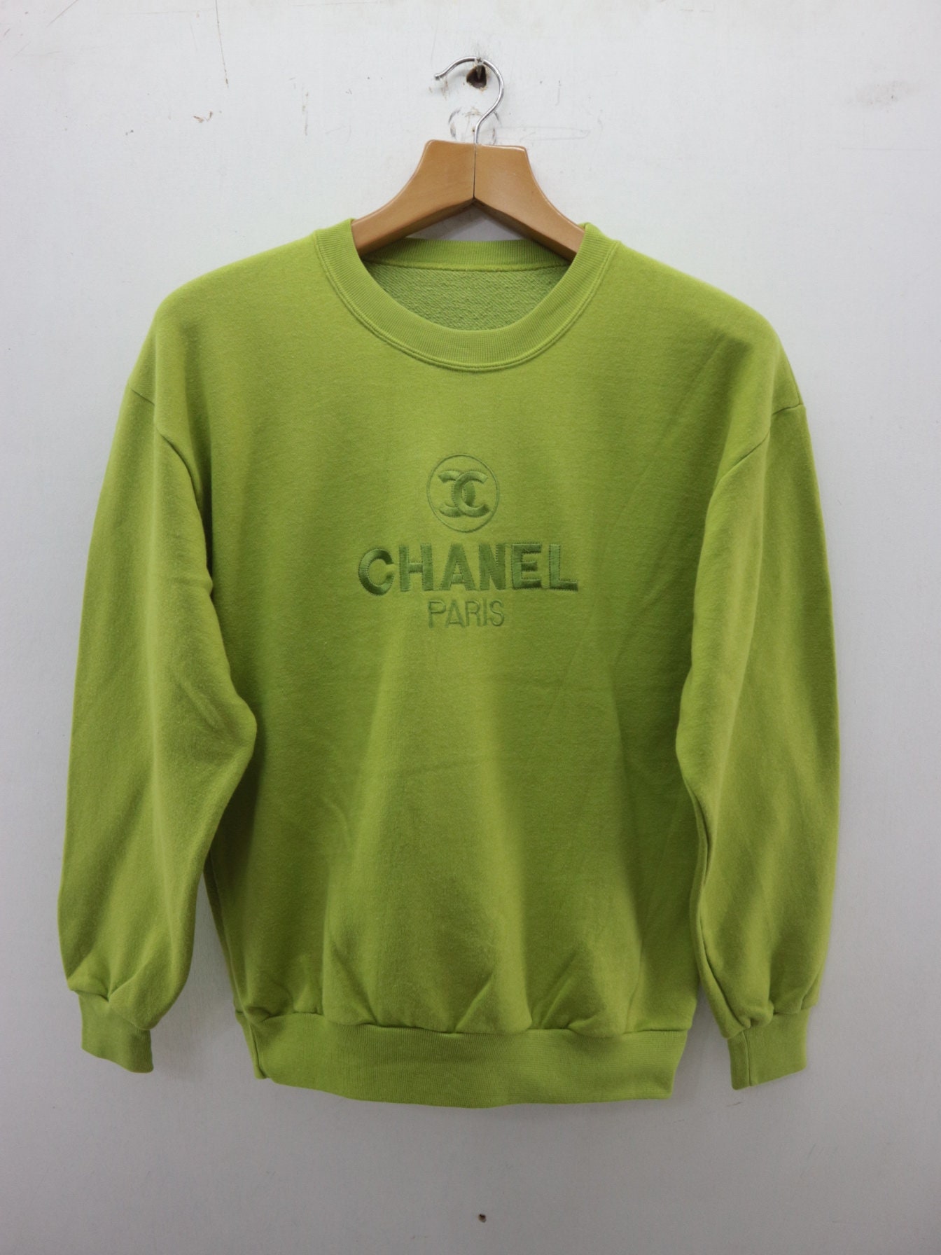 Briefmarke Handschellen leichtsinnig vintage chanel hoodie beispielsweise  Mart deine