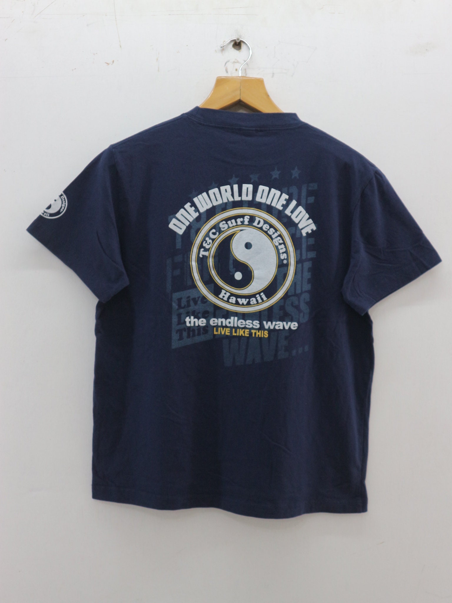 Vintage T C Surf Designs One World One Love T Shirt Pearl City Etsy