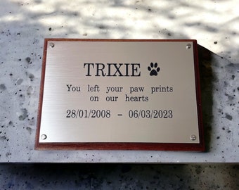 Memorial plaque on wooden mount, wall plaque, Memorial plaque, Wall plaque, Engraved sign, Engraved plaque