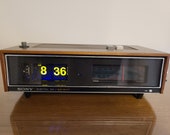 Fully Restored Vintage 1972 (blacklight) Sony TFM-C720W quot Litetime quot Flip Clock AM FM Radio and Alarm