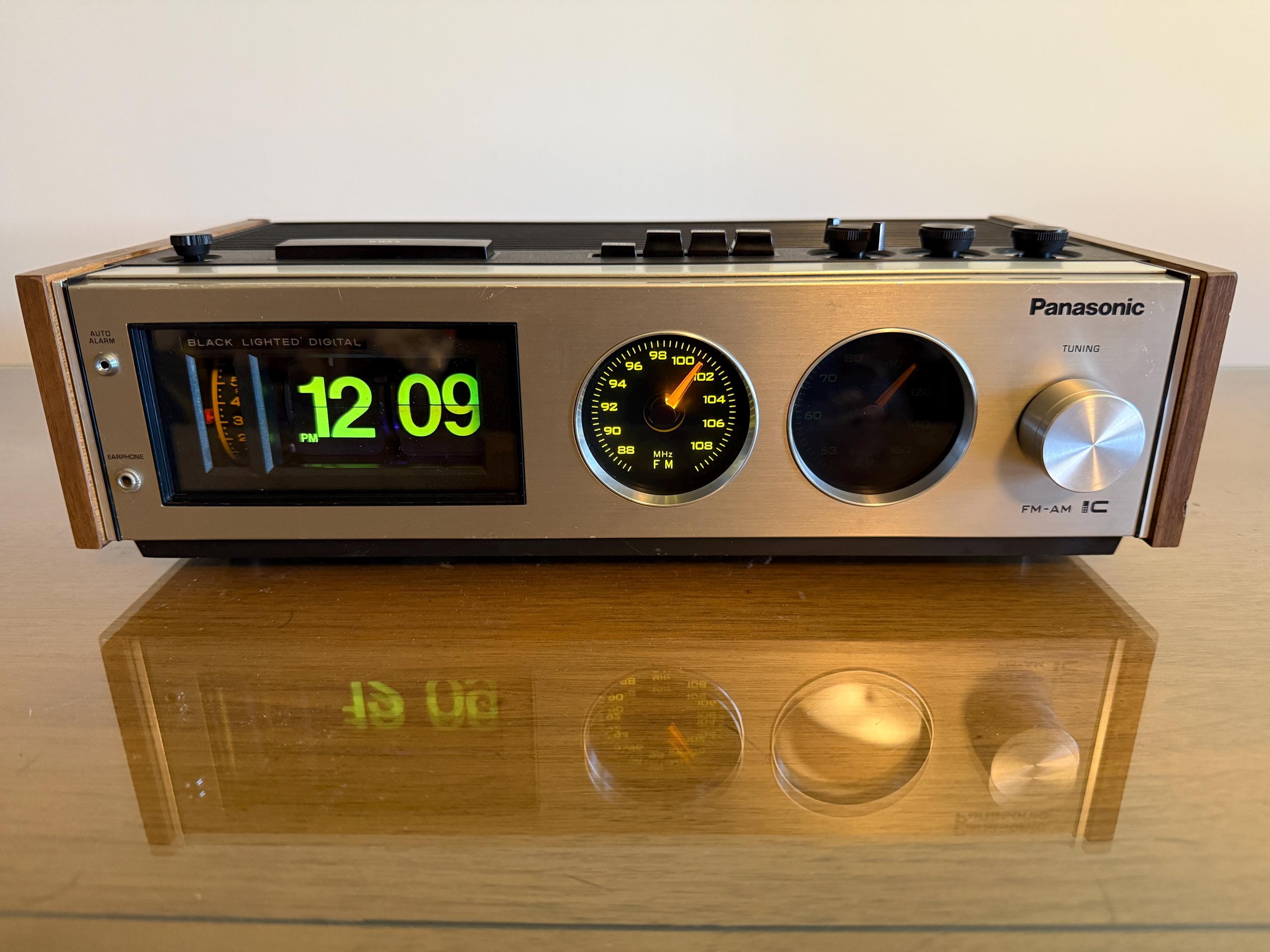 Fully Restored Vintage 1973 Panasonic RC-7462 Flip Clock AM/FM