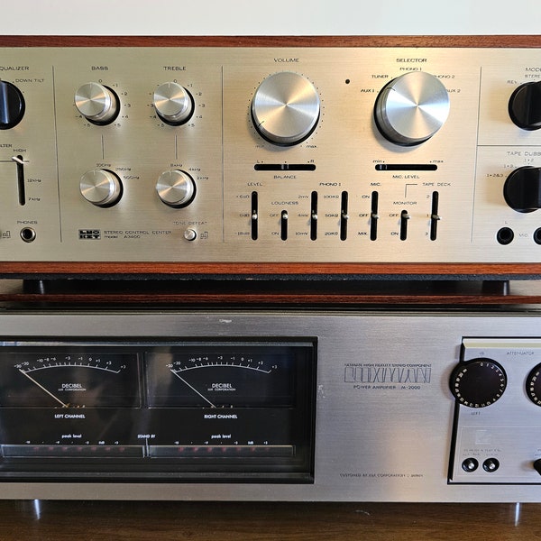 Fully restored 1975 Luxman M-2000 Power Amplifier and 1974 Luxkit A3400 tube preamp