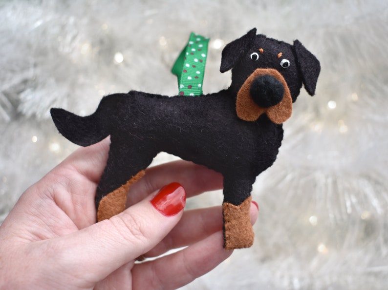 Handmade Felt Rottweiler Ornament // Rottweiler Christmas Ornament // Dog Holiday Decor image 2