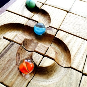 Marble Maze / Child&#39;s Wooden Toy