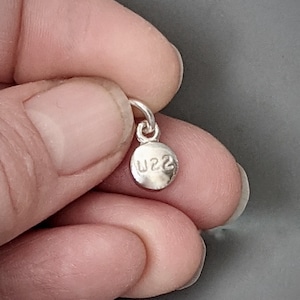 Halsband med oxikodon U22-berlock | PillBling