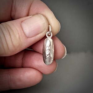 Levetiracetam LU X02 charm | PillBling