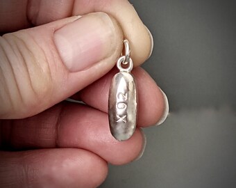 Levetiracetam LU X02 charm | PillBling