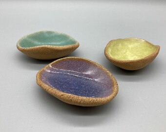 Set of 3 Trinket Dishes, Ring Dishes, Assorted Colored Trinket Dishes, Lavender, Green Moss and Antique Yellow Trinket Dishes,