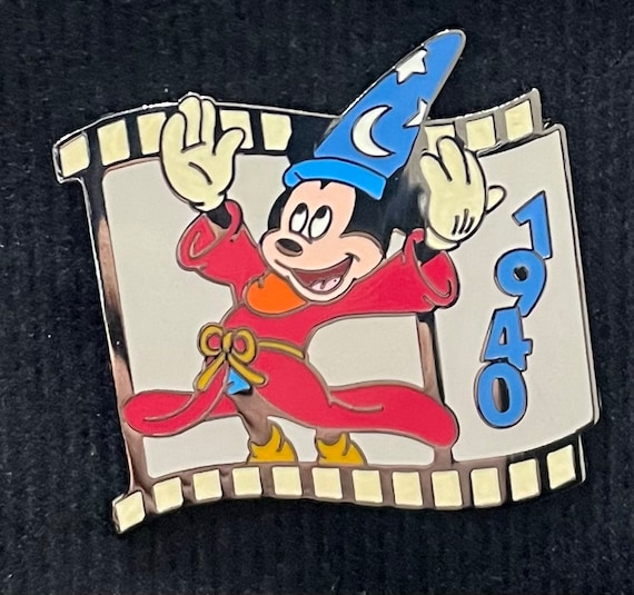 Sorcerer Mickey 1940 Pin - image 1