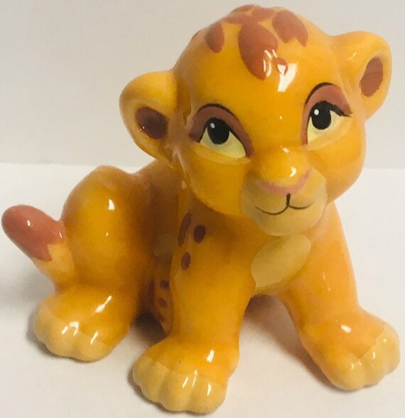 baby simba figurine