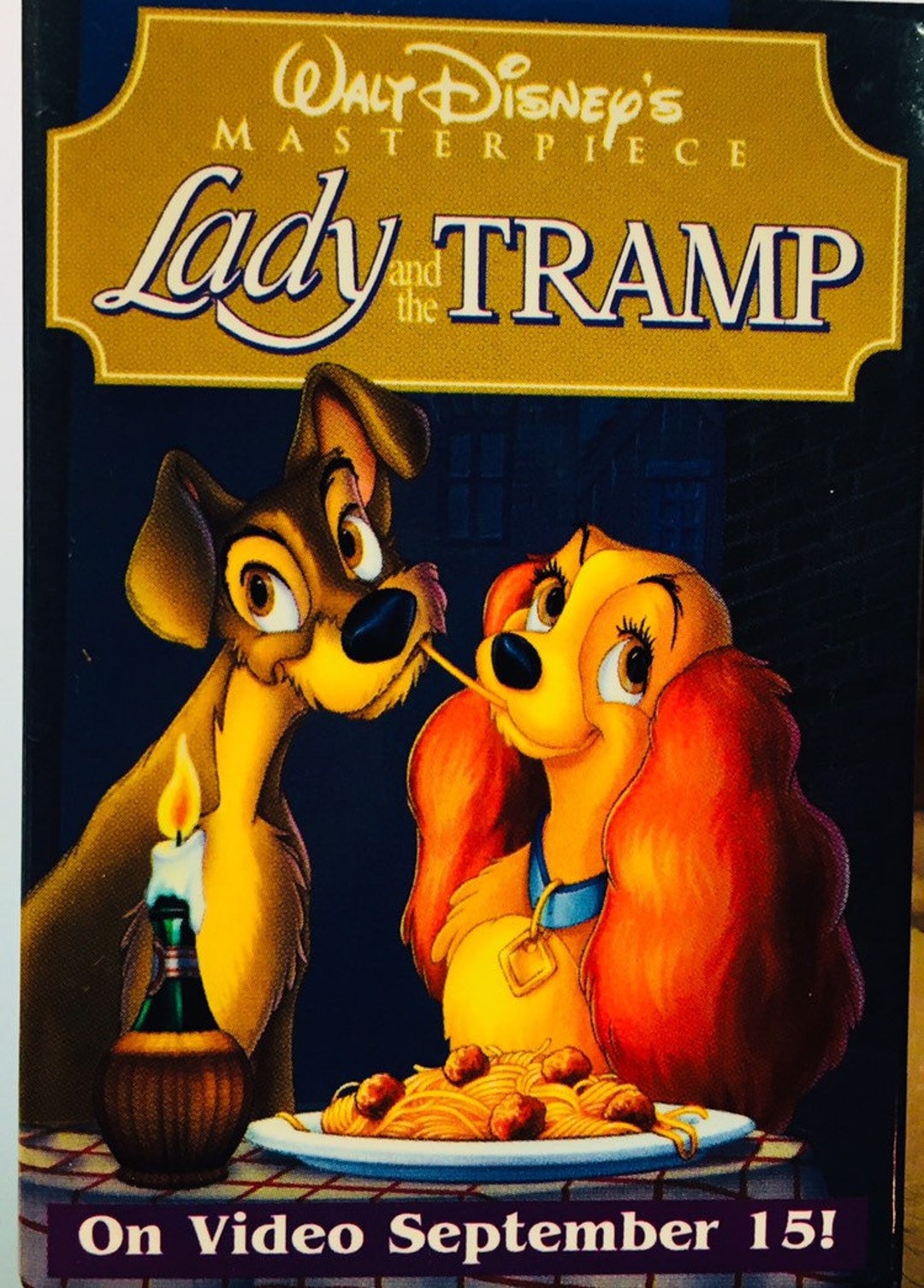 【希少・ヴィンテージ】Lady and the TRAMP　ピンバッチ　２つ 103579_ePwm.jpg