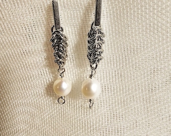 Pearl Chainmail Earrings
