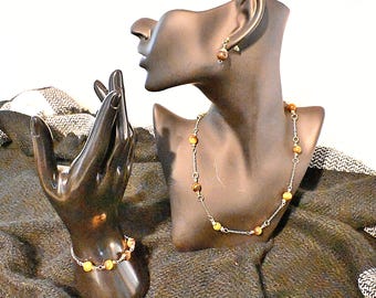 Tiger&#39;s Eye and Gold