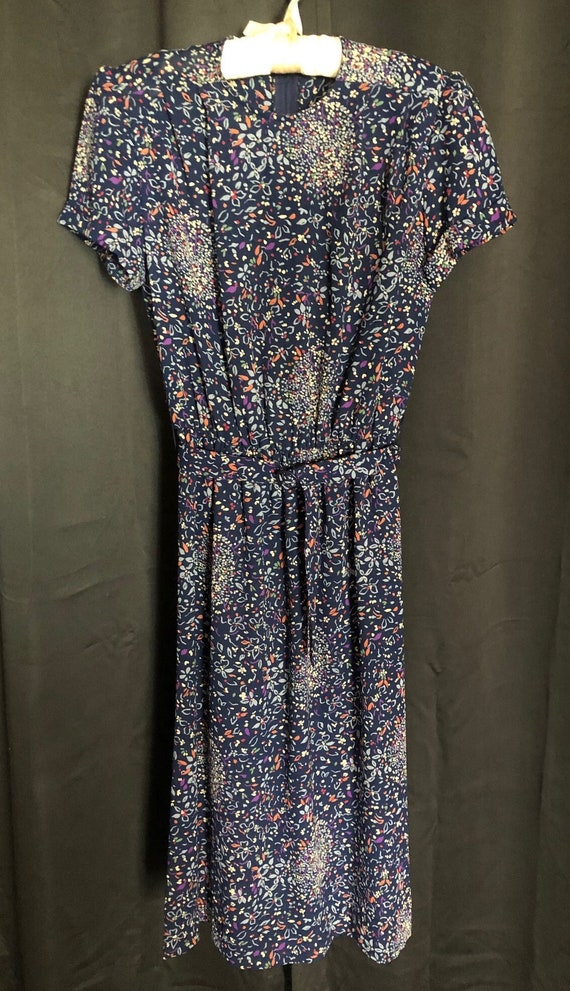 Vintage patterned floral frock dress belted 80s 7… - image 1