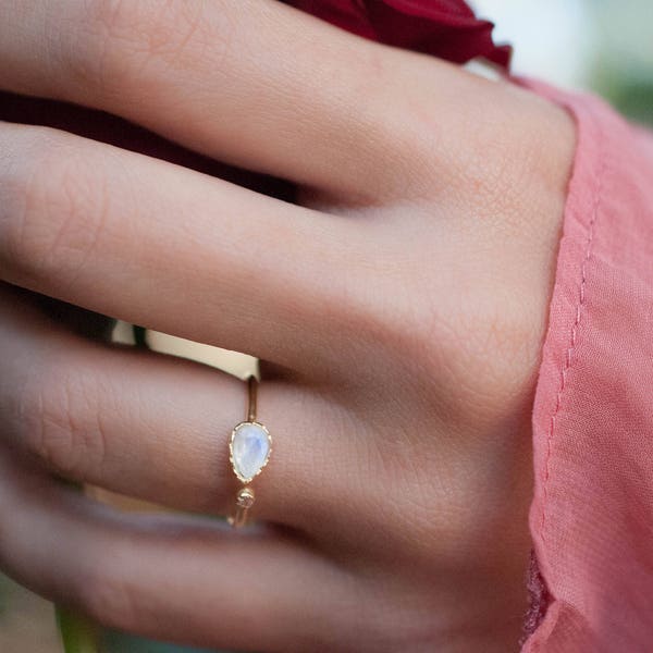 Bague en pierre de lune * Vermeil or ou argent sterling 925 * Réglable * Déclaration * Pierre précieuse * Blanc * Fait à la main * Cadeau pour elle * Pierre de naissance de juin BJR036