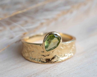 Peridot Gold Plated Ring *  Statement Ring * Gemstone Ring * Green Stone * Gold Ring  * Large Ring Statement * August Birthstone BJR288