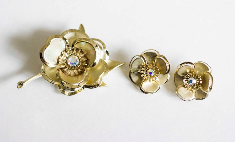 Clip On Earrings. Flower Earrings Brooch and Earrings Flower Brooch