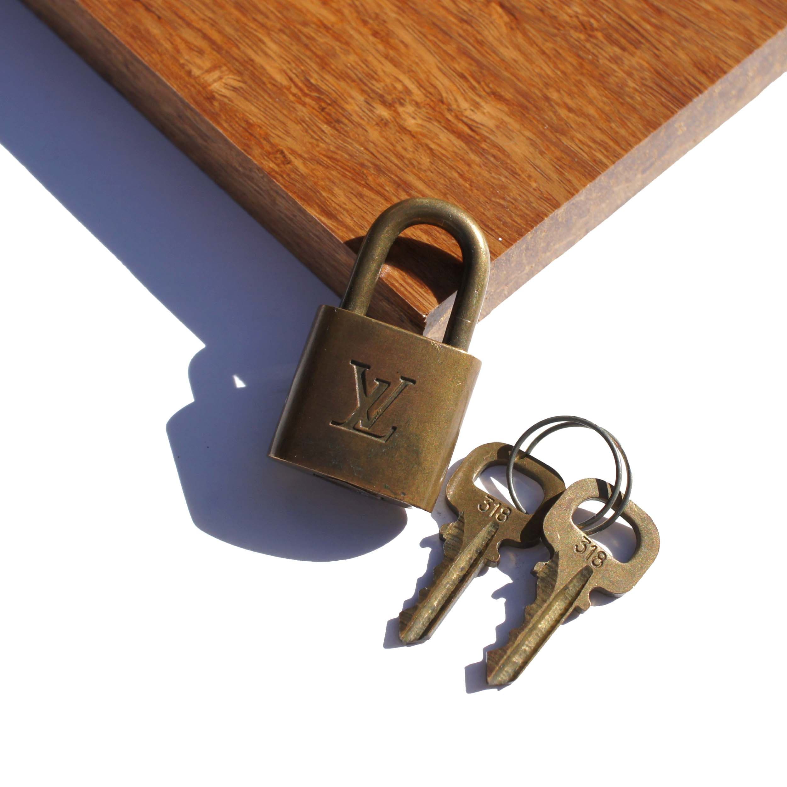 Louis Vuitton Brass Logo Lock and Keys with Box #318 For Sale at