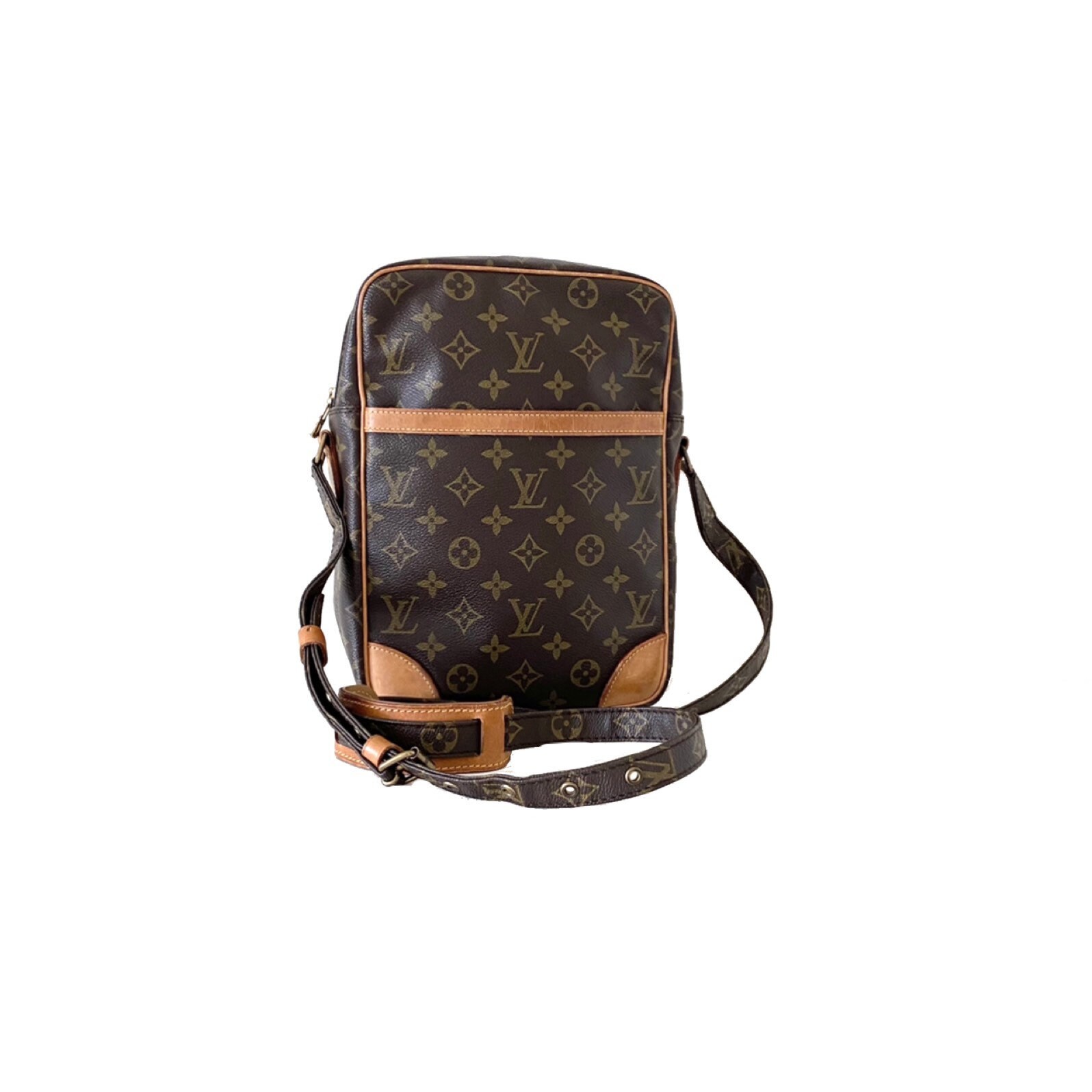 Louis Vuitton Danube  Crossbody VERY GOOD Monogram Bag Purse Leather  Zip