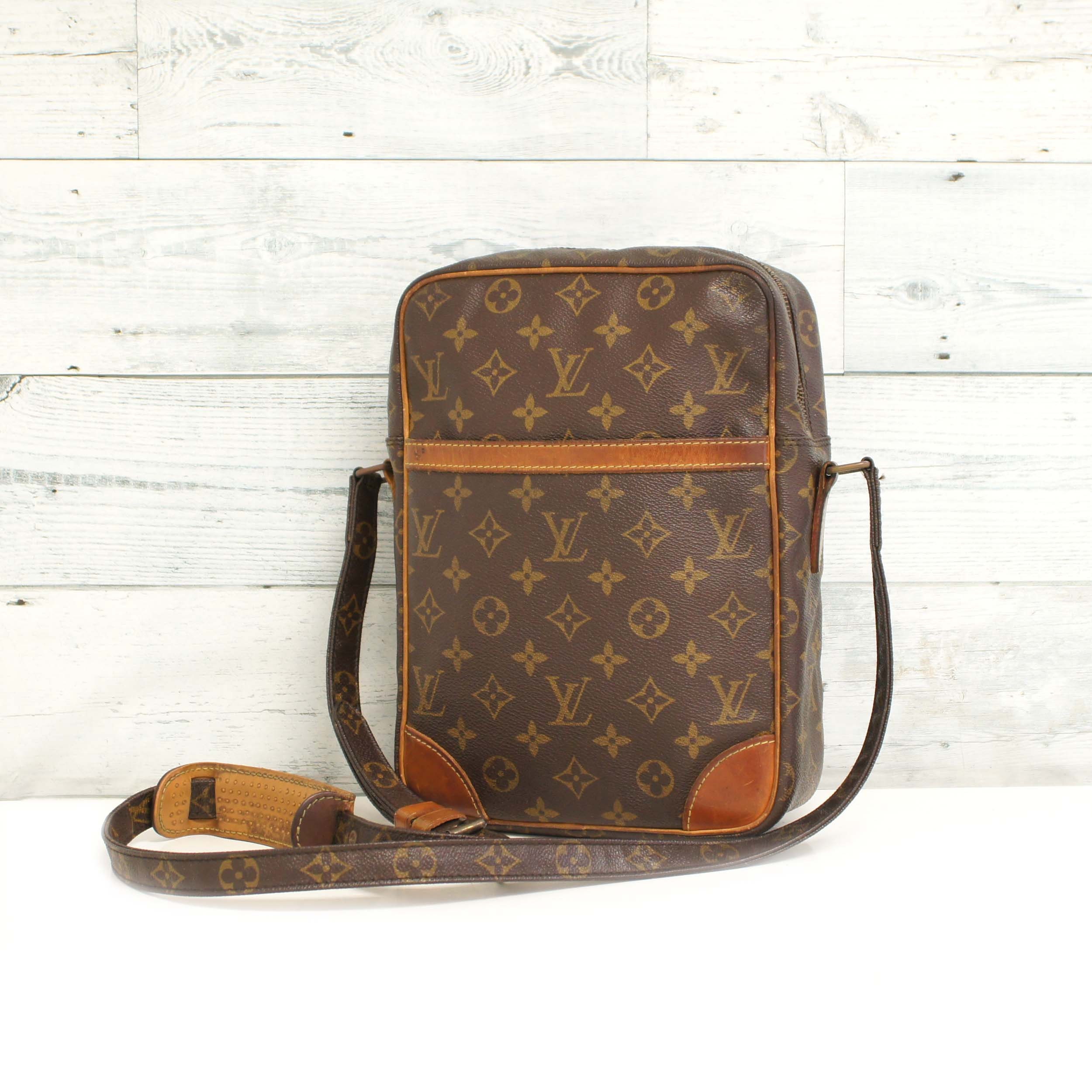 Louis Vuitton Vintage Brown Damier Ebene e 22 Crossbody