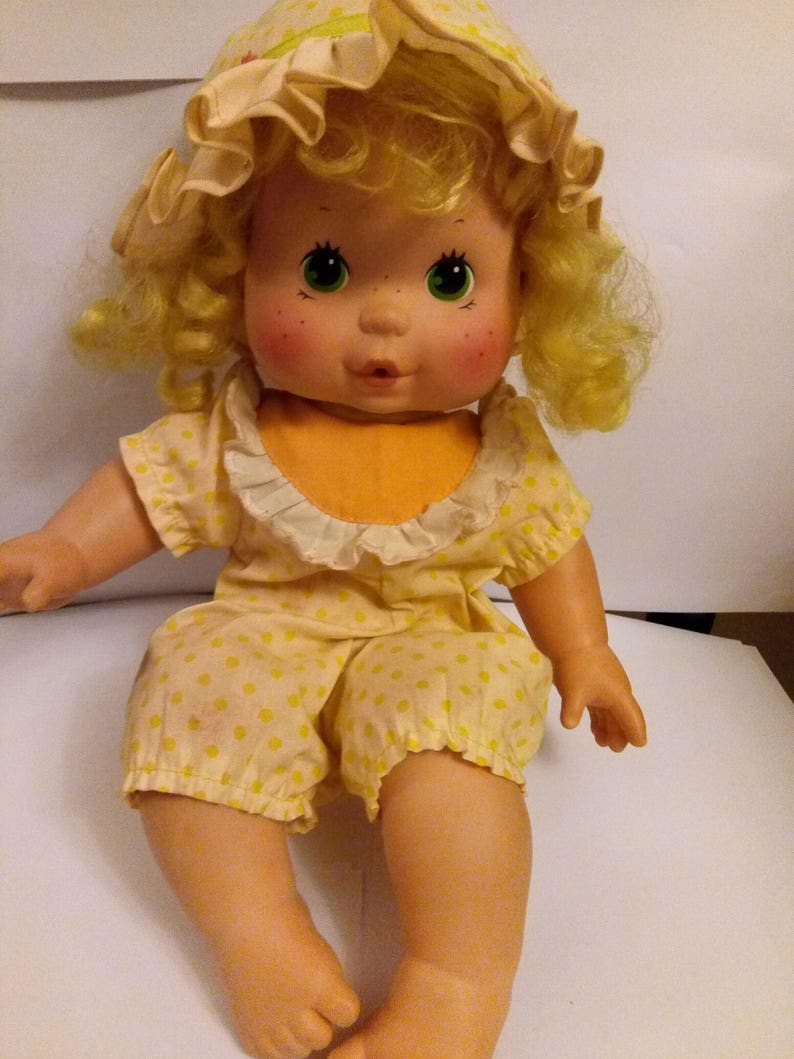 strawberry shortcake blow kiss doll