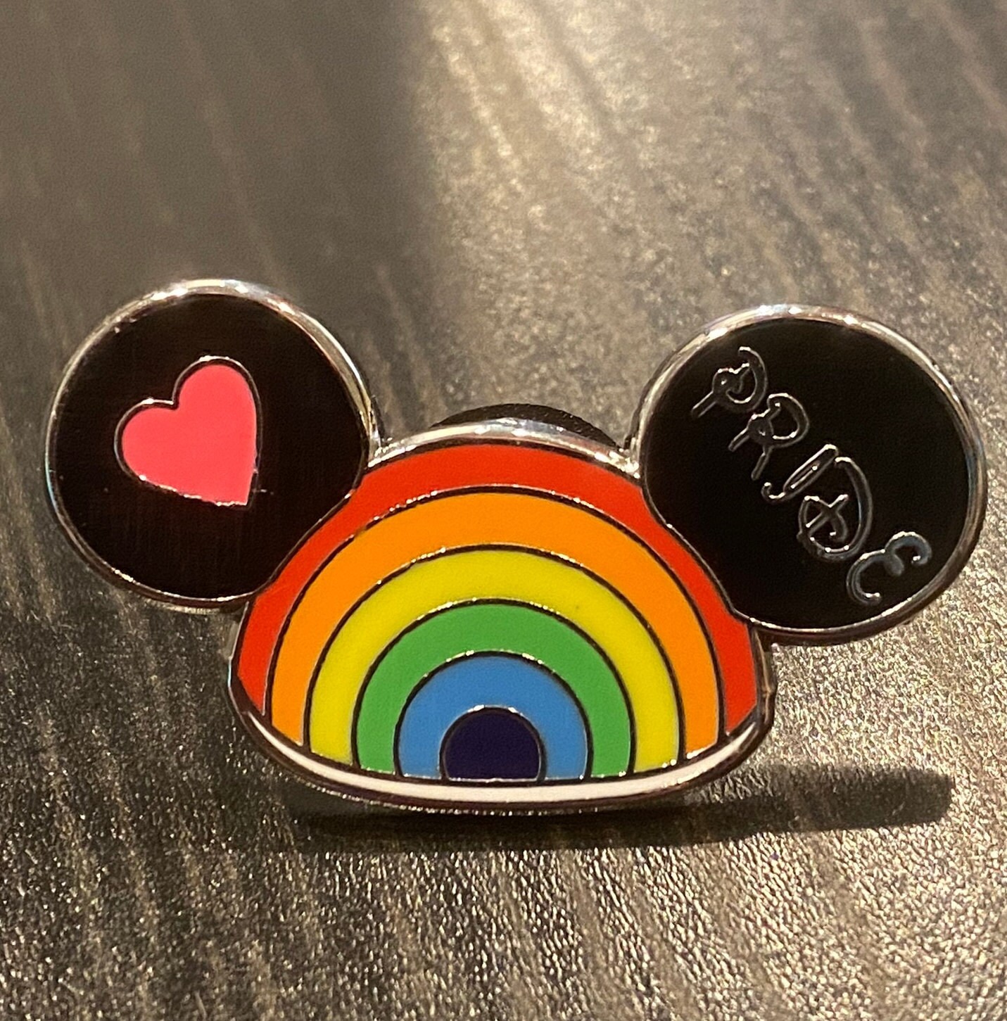 Mickey rainbow pin Italia