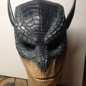 Painted Reptilian Mask Wearable Costume Piece image 4