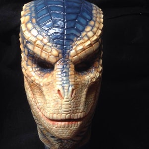 Painted Reptilian Mask Wearable Costume Piece image 3