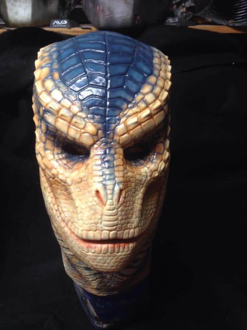 Painted Reptilian Mask Wearable Costume Piece image 3