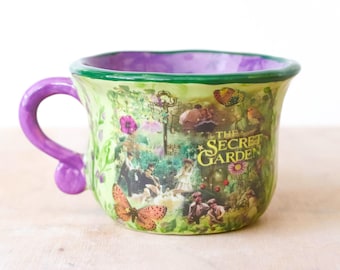 Handgemachte Keramiktasse - Millie&#39;s Pottery Handbemalte Peekaboo Toadstool Secret Garden große Tasse