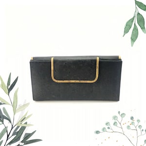 Cartera de corcho hecha a mano con funcionalidad de viaje y diseño de cuero vegano: un gran regalo para mamá