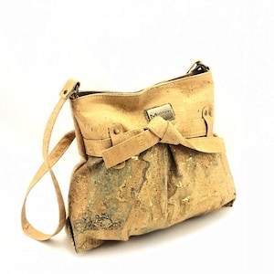 Stilvolle Vegan Leder Umhängetasche mit Schleife Detail, Perfektes Geschenk für Mama, Handgemachte Kork Crossbody Tasche für Frauen