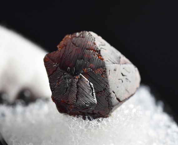 Etched Spessartine Garnet from Pakistan, top grade and rare, amazing luster and shape