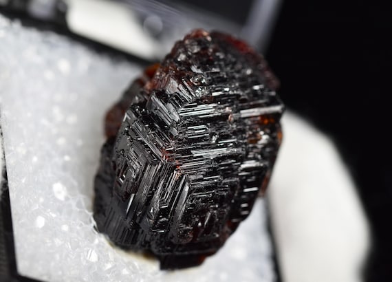 Etched Spessartine Garnet from Pakistan, high grade and rare, great luster and form