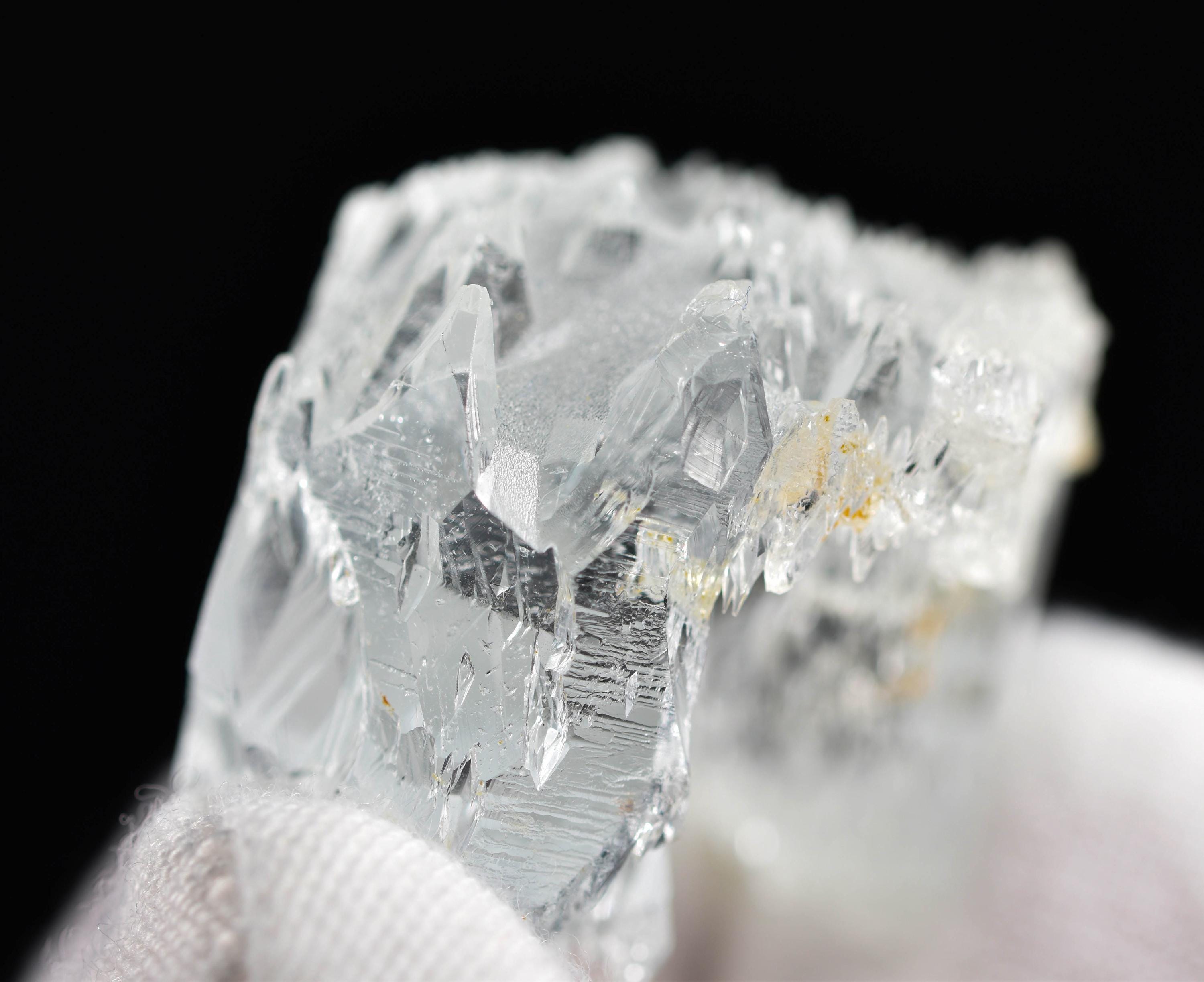 希少なエッチングベリルアクアクリスタル（パキスタン、スカルドゥ産