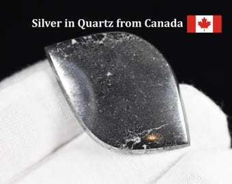Silver in  Quartz cabochon, one of a kind, natural material from Canada